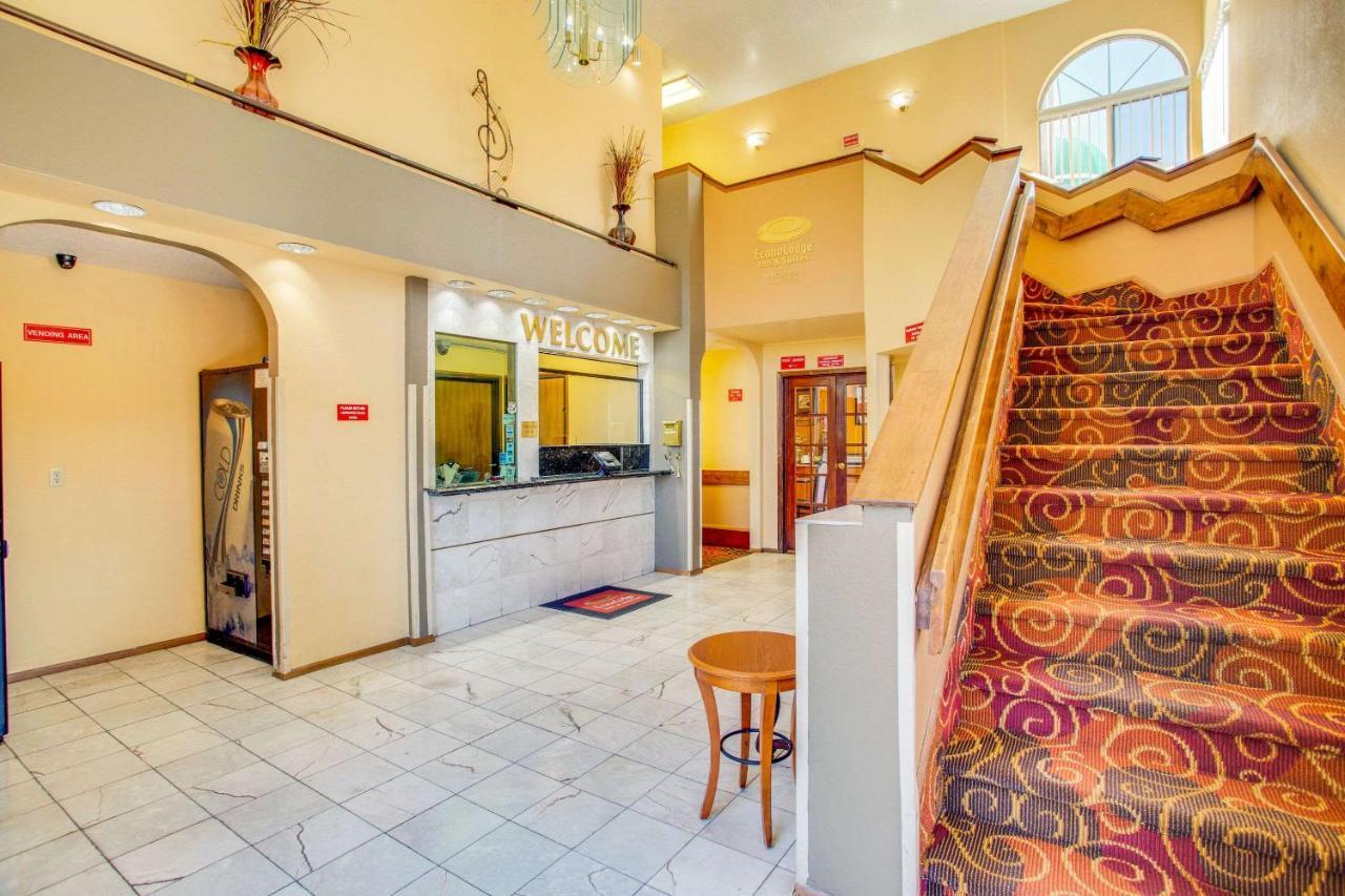 Econo Inn&suites 2*