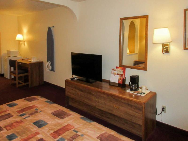 Econo Inn&suites Hotel Albuquerque