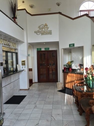 Econo Inn&suites Hotel