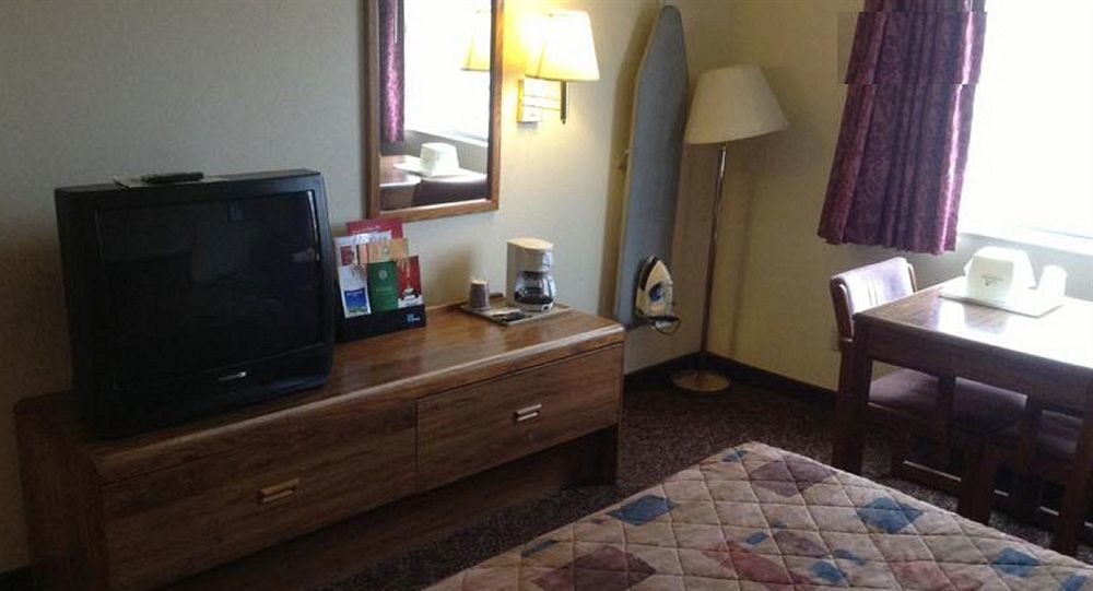 Econo Inn&suites 2*