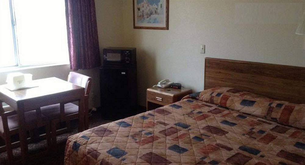 Hotel Econo Inn&suites 2*