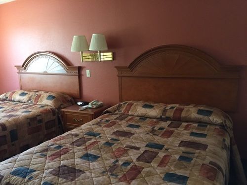 Hotel Econo Inn&suites 2*